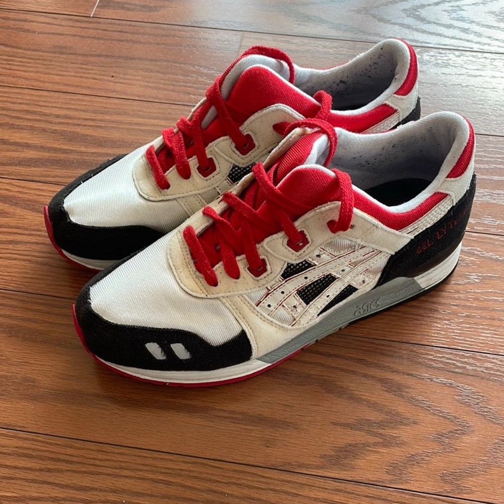 ASICS Men's Red, White, and Black Sneakers